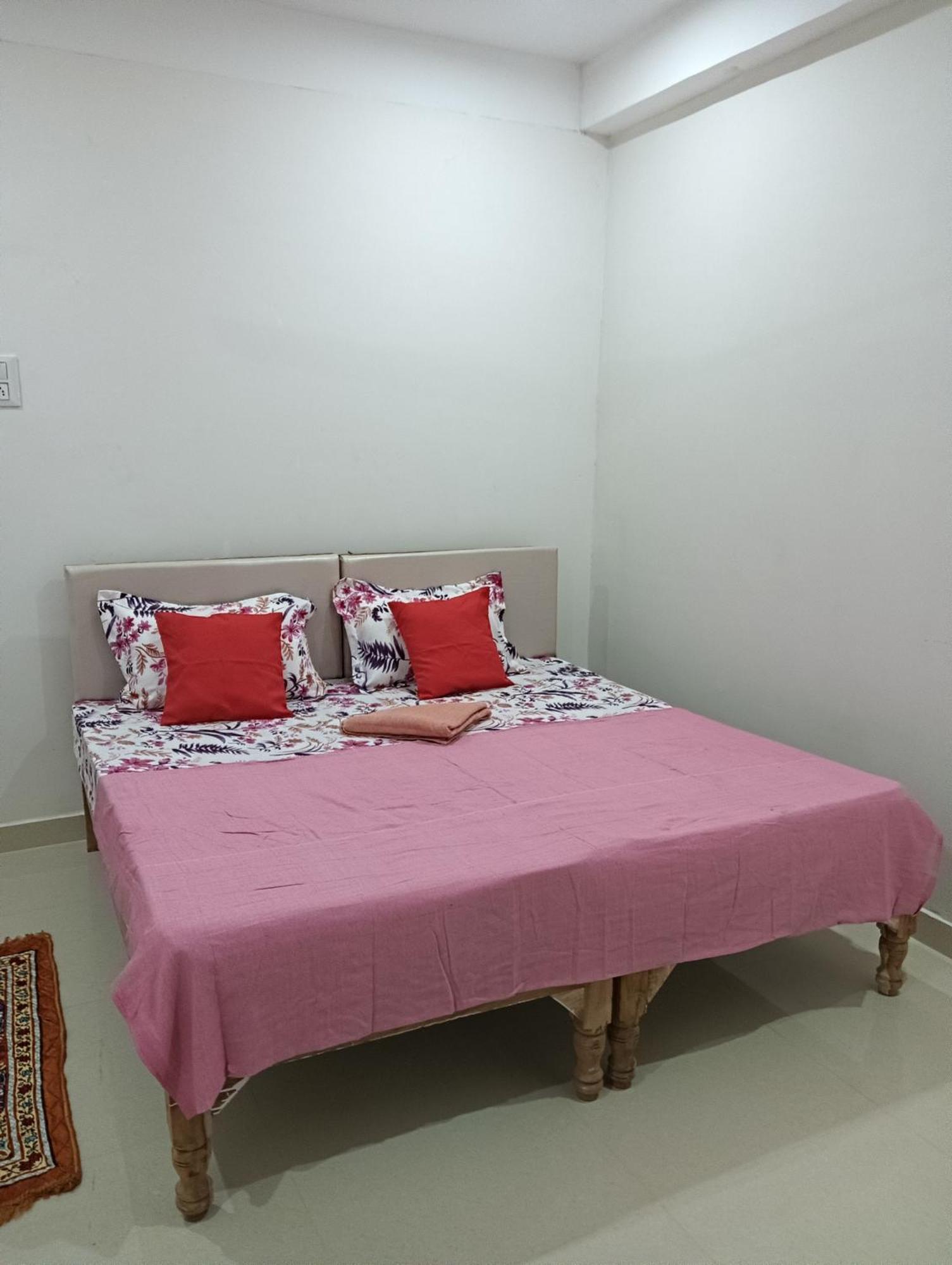 Kedar Guest House Ayodhya Exterior foto