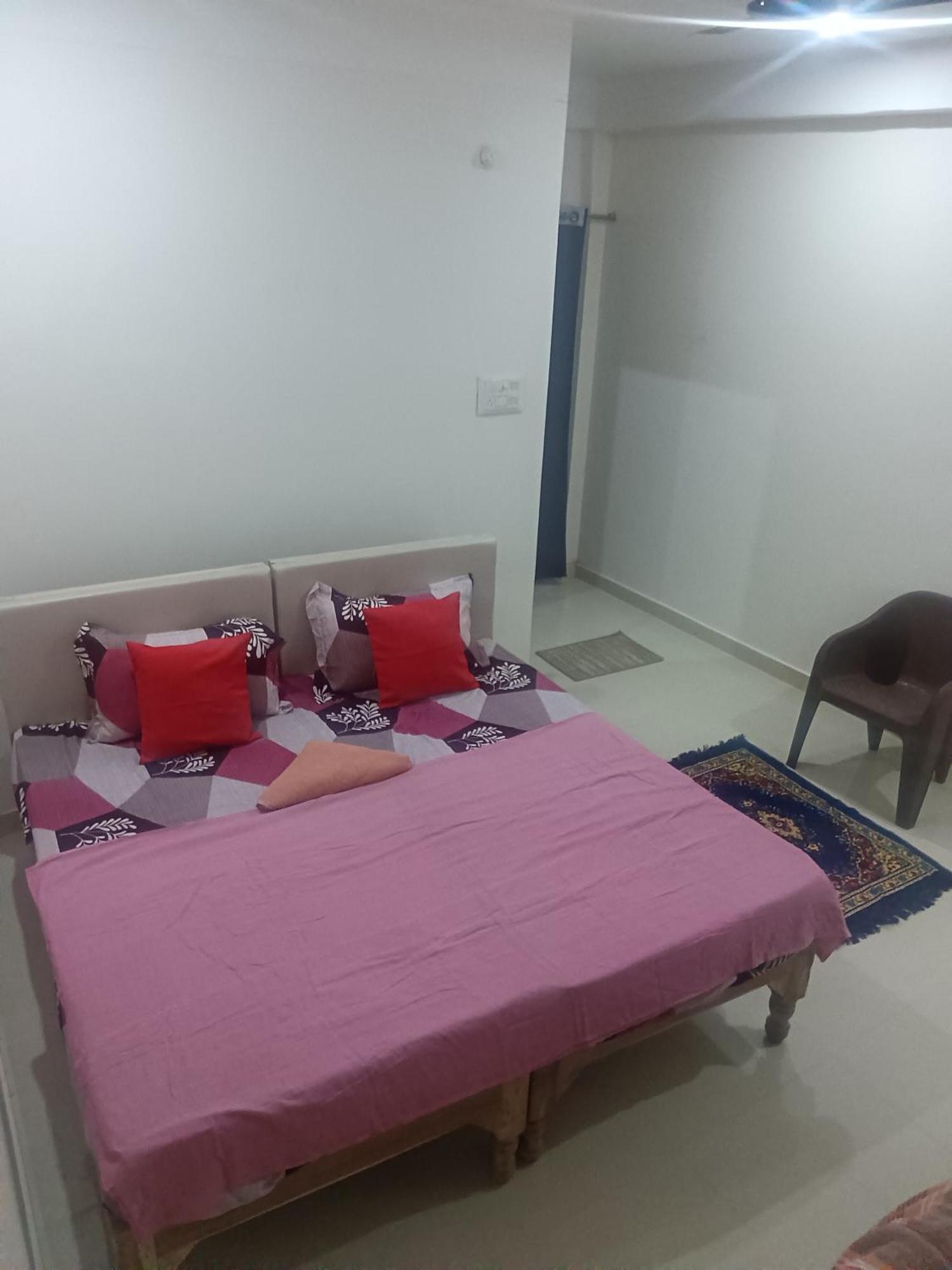 Kedar Guest House Ayodhya Exterior foto